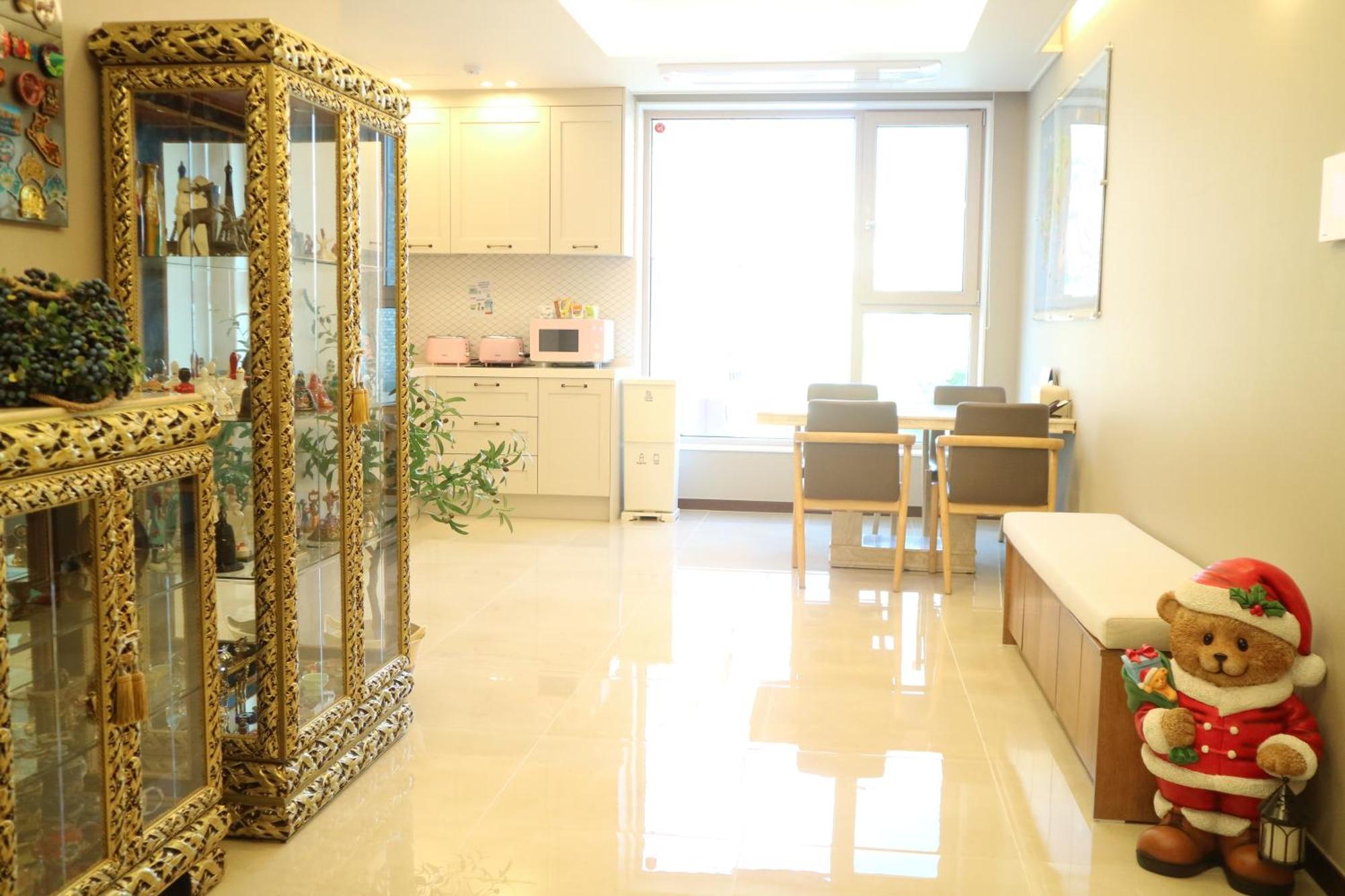 Incheon Airport Guest House King מראה חיצוני תמונה